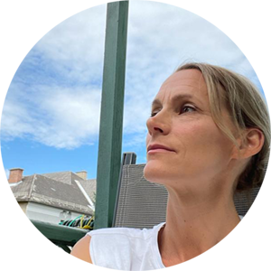 Benedetta Spada Naturopata, insegnante yoga, esperta in nutrizione e benessere