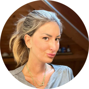 Benedetta Spada Naturopata, insegnante yoga, esperta in nutrizione e benessere