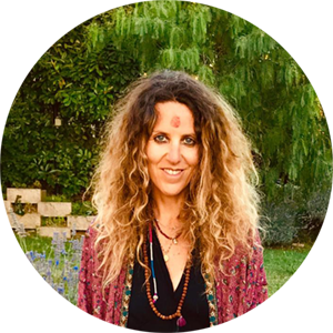 Benedetta Spada Naturopata, insegnante yoga, esperta in nutrizione e benessere